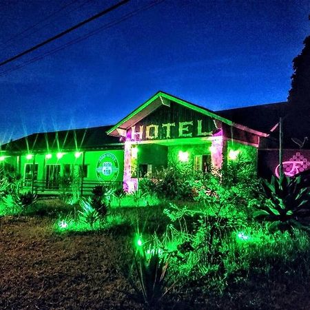 Road House Rota 118 Motorcycle Hotel อัลโต ปาไรโซ เด โกยาส ภายนอก รูปภาพ